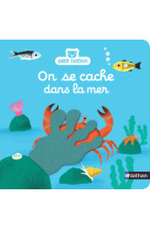 On se cache dans la mer